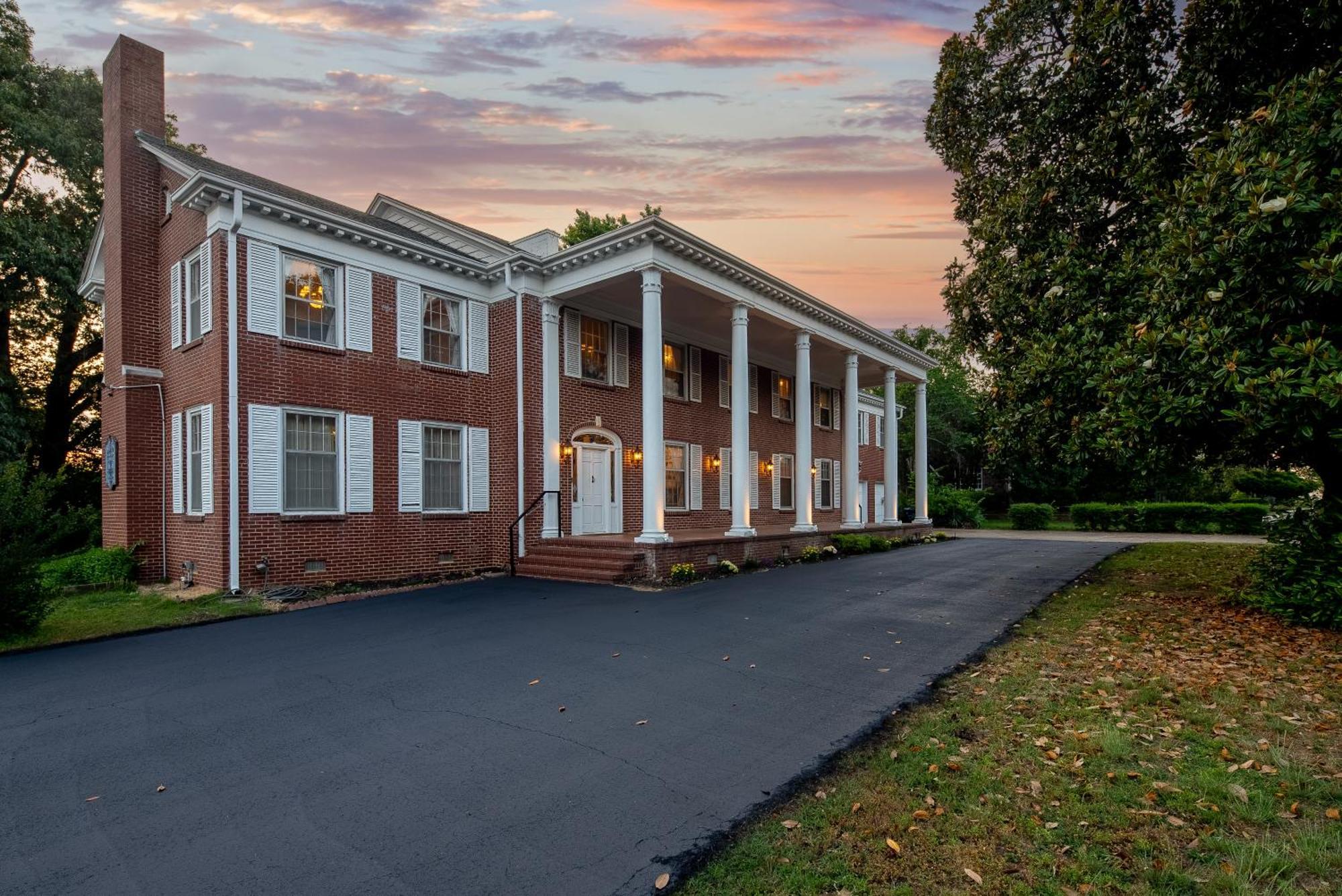 Beland Mansion-Magnolia Suite! Форт-Смит Экстерьер фото